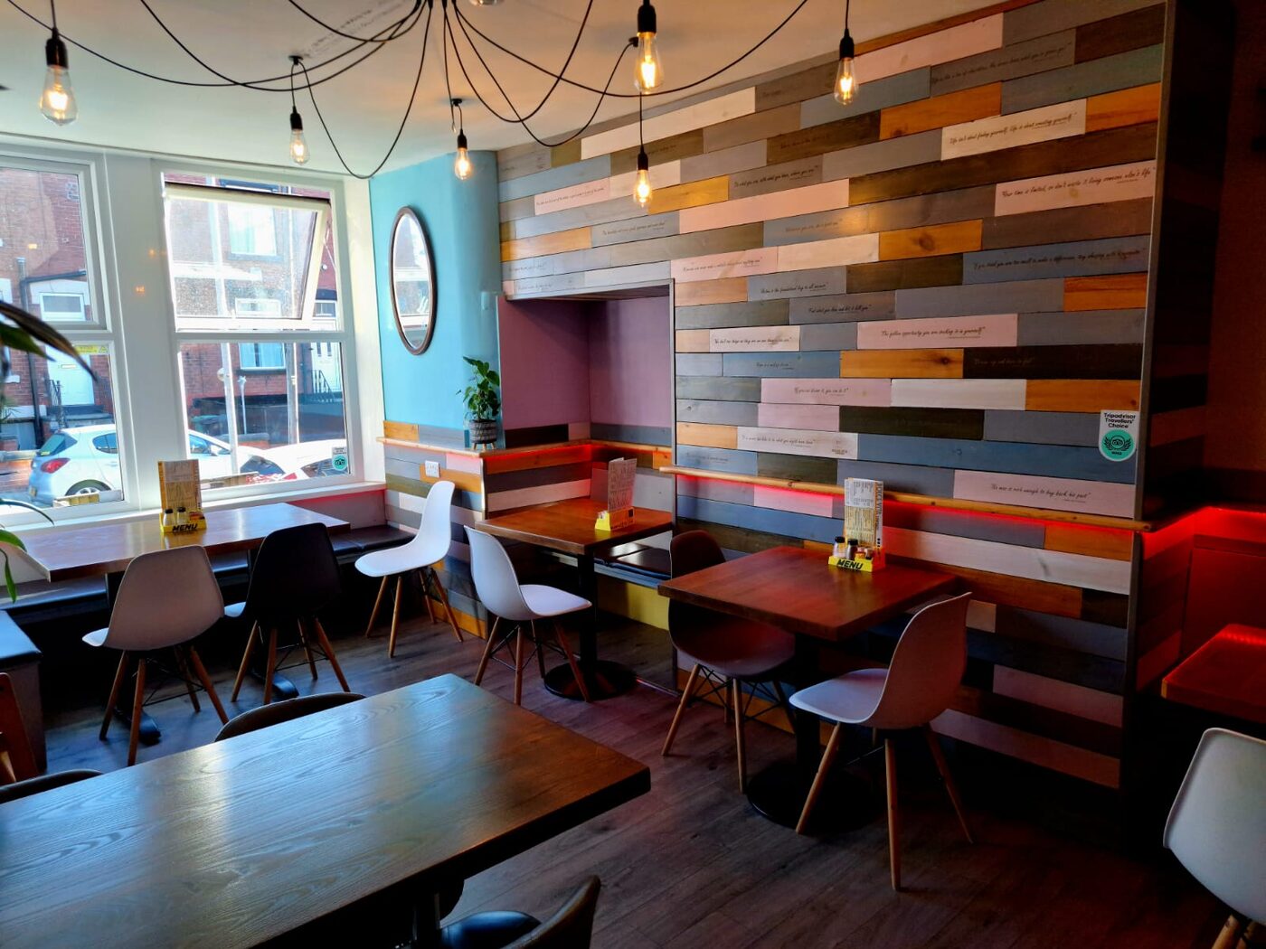 Inside Dolce Vita Craft & Kitchen